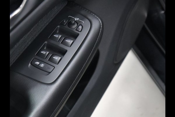 Volvo V60 2.0 B4 Core [APPLE CARPLAY, TREKHAAK, ADAPTIVE CRUISE, ELEKTRISCHE STOELEN, ANDROID, DRAADLOOS OPLADEN, ELEKTRISCHE ACHTERKLEP, LED, BLUETOOTH, NAVIAGTIE, NIEUWSTAAT]