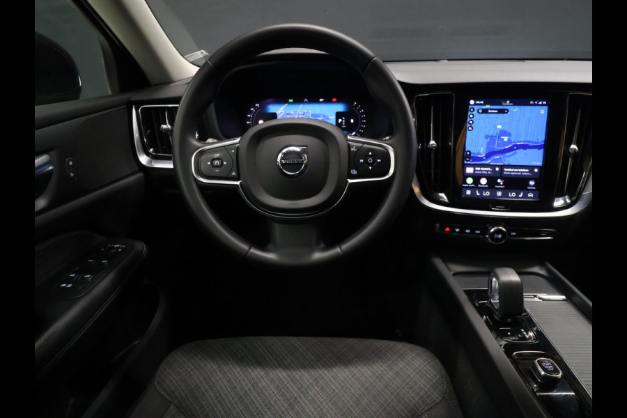 Volvo V60 2.0 B4 Core [APPLE CARPLAY, TREKHAAK, ADAPTIVE CRUISE, ELEKTRISCHE STOELEN, ANDROID, DRAADLOOS OPLADEN, ELEKTRISCHE ACHTERKLEP, LED, BLUETOOTH, NAVIAGTIE, NIEUWSTAAT]