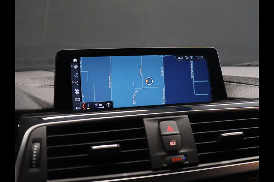 BMW 4 Serie Gran Coupé 418i High Executive [GROOT NAVIGATIE, STOELVERWARMING, VOL LEDER, CRUISE CONTROL, LED, BLUETOOOTH, DIGITAL DASH, ELEKTRISCHE ACHTERKLEP, NIEUWSTAAT]