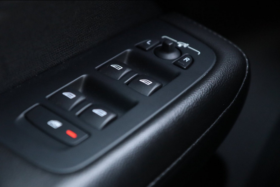 Volvo V60 2.0 D3 Momentum / NAP / CRUISE / CARPLAY / PDC VOOR + ACHTER