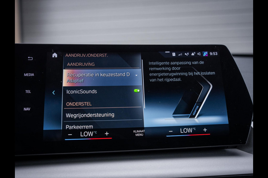 BMW iX1 xDrive30 67 kWh - Camera l Trekhaak l Keyless l Carplay