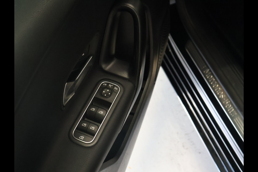 Mercedes-Benz A-Klasse 180 Luxury Line [STOELVERWARMING, CRUISE CONTROL, PDC, CLIMATE, DIGITAL DASH, NAVIGATIE, BLUETOOTH, NIEUWSTAAT]