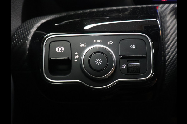 Mercedes-Benz A-Klasse 180 Luxury Line [STOELVERWARMING, CRUISE CONTROL, PDC, CLIMATE, DIGITAL DASH, NAVIGATIE, BLUETOOTH, NIEUWSTAAT]
