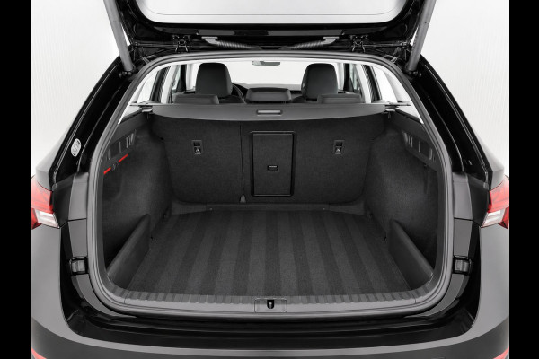 Škoda Octavia Combi 1.0 e-TSI Business Edition Trekhaak Airco ECC Navi Wireless Carplay PDC VA Full LED Virtual Cockpit Cruise Control