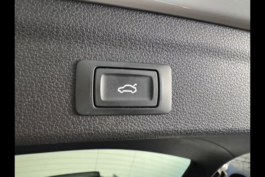 Audi Q3 40 TFSI quattro S Line Pano|Camera|ACC|Lane|Dodehoek