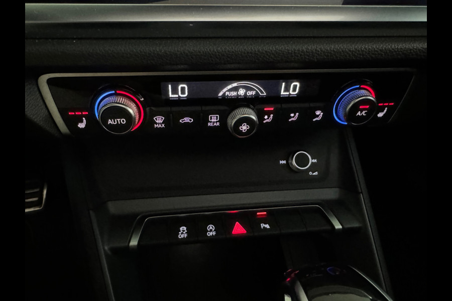 Audi Q3 40 TFSI quattro S Line Pano|Camera|ACC|Lane|Dodehoek