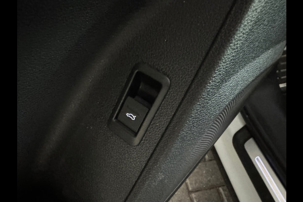 Audi Q3 40 TFSI quattro S Line Pano|Camera|ACC|Lane|Dodehoek