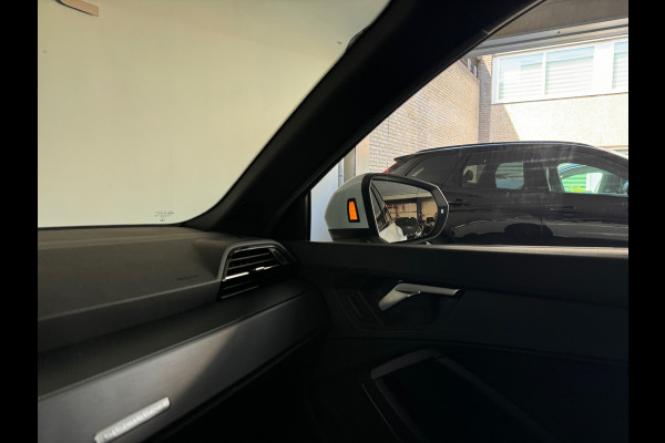 Audi Q3 40 TFSI quattro S Line Pano|Camera|ACC|Lane|Dodehoek