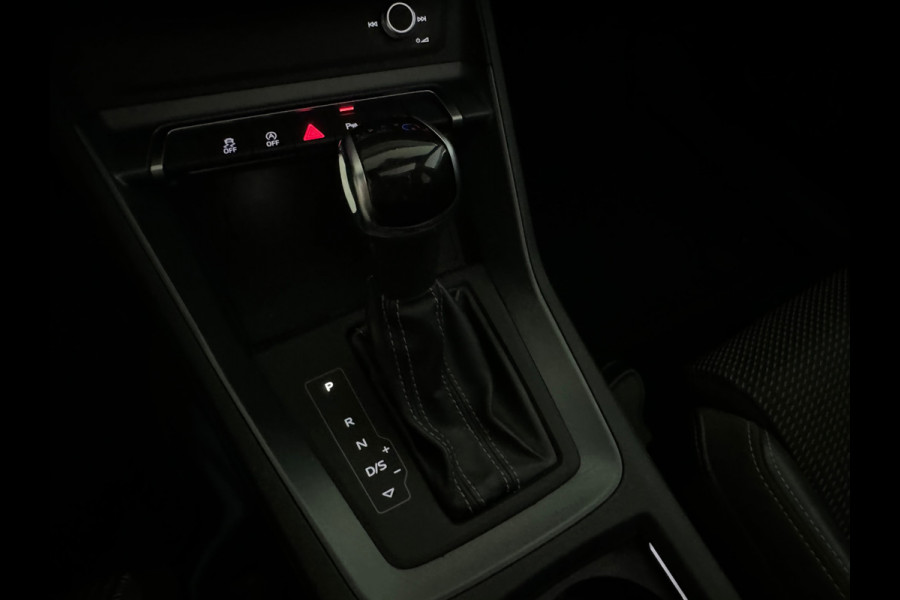Audi Q3 40 TFSI quattro S Line Pano|Camera|ACC|Lane|Dodehoek