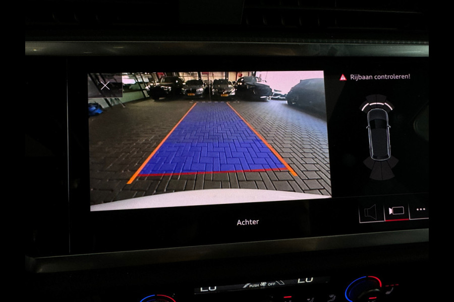 Audi Q3 40 TFSI quattro S Line Pano|Camera|ACC|Lane|Dodehoek