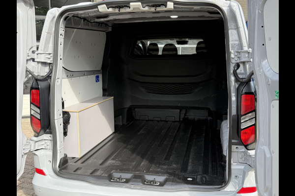 Ford Transit Custom 320 2.0 TDCI DC L2H1 Limited 170pk | 19 INCH | CAMERA | ADAPTIVE CRUISE | DODEHOEK DETECTIE |