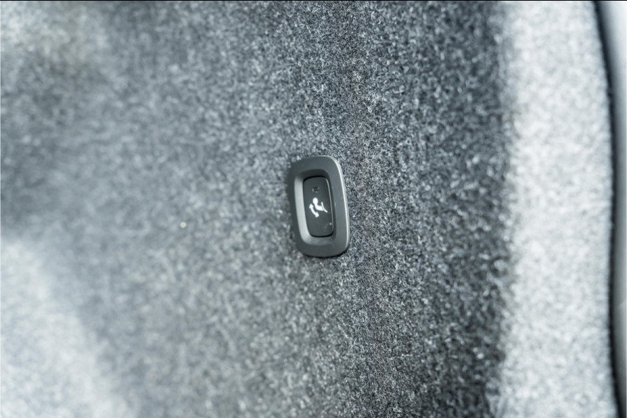 Volvo C40 Recharge Plus 69 kWh | Pano | ACC | Trekhaak | SOH 92%