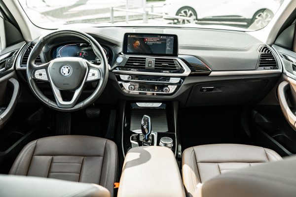 BMW iX3 Executive 80 kWh | Pano dak | Camera | Tabacco leder | ACC | SOH 98%