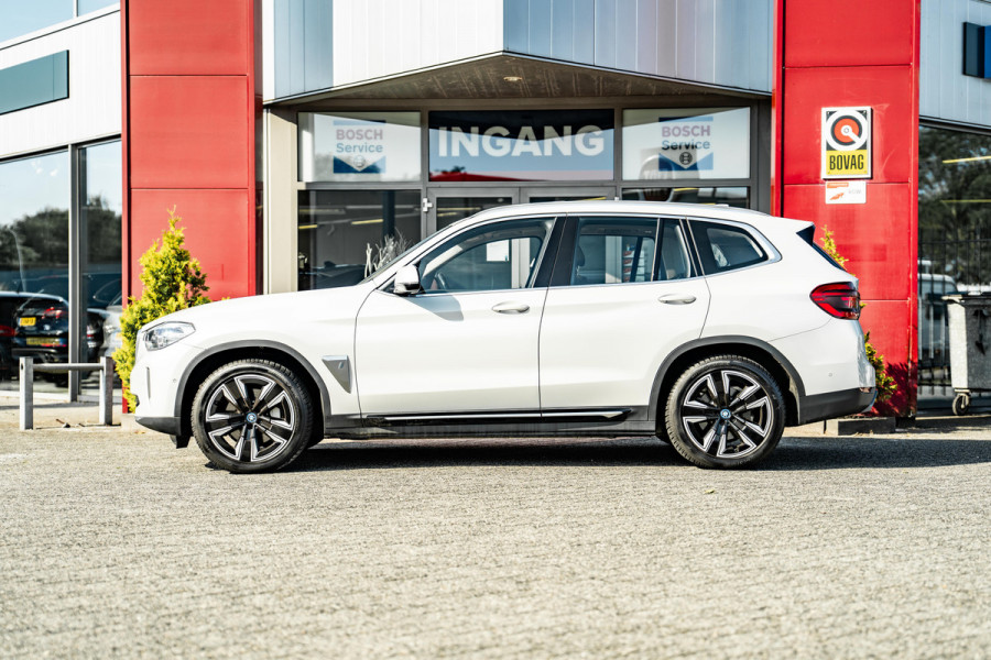 BMW iX3 Executive 80 kWh | Pano dak | Camera | Tabacco leder | ACC | SOH 98%