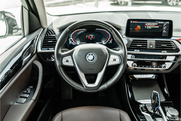BMW iX3 Executive 80 kWh | Pano dak | Camera | Tabacco leder | ACC | SOH 98%