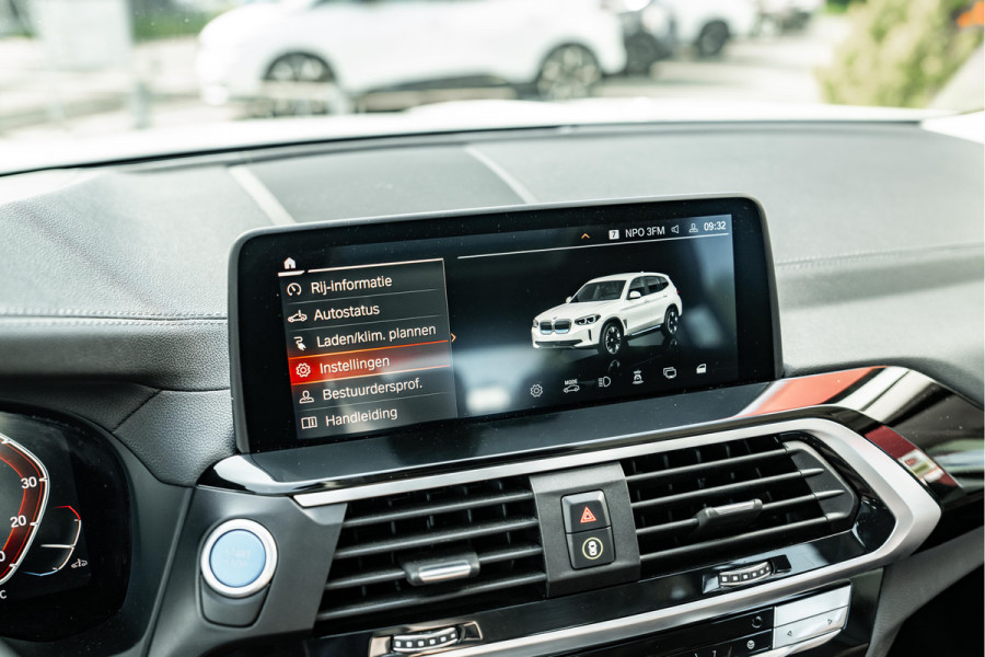 BMW iX3 Executive 80 kWh | Pano dak | Camera | Tabacco leder | ACC | SOH 98%