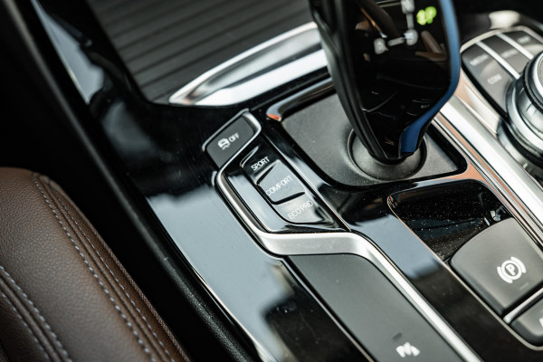 BMW iX3 Executive 80 kWh | Pano dak | Camera | Tabacco leder | ACC | SOH 98%