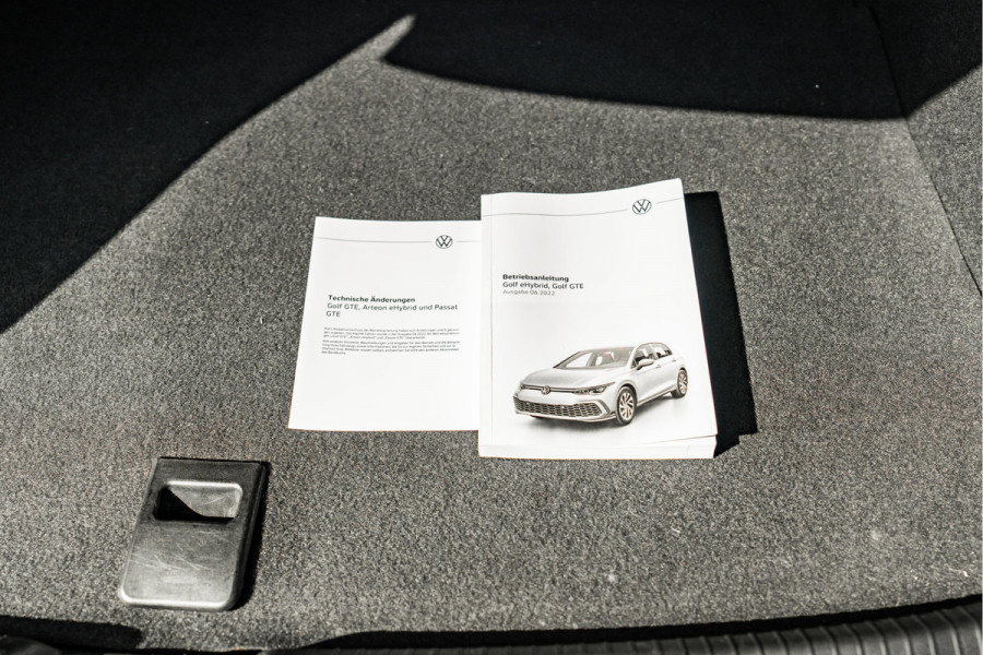 Volkswagen Golf 1.4 eHybrid GTE | Dealer onderhouden | Pano | ACC | Apple CarPlay / Android Auto