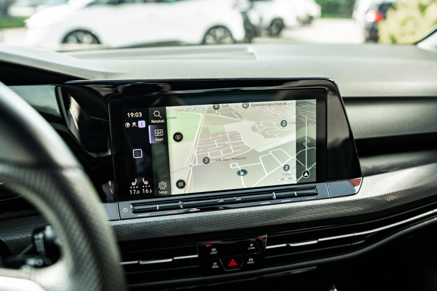 Volkswagen Golf 1.4 eHybrid GTE | Dealer onderhouden | Pano | ACC | Apple CarPlay / Android Auto
