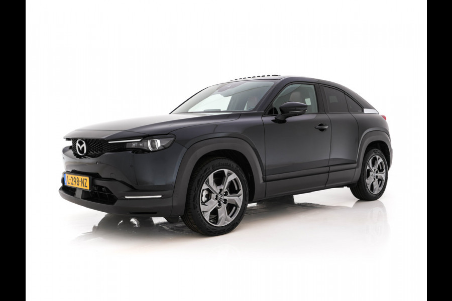 Mazda MX-30 e-SkyActiv 145 Luxury 36 kWh {SoH-92%} (INCL-BTW) *HEATPUMP | PANO | LEATHER-MAZTEX | BOSE-AUDIO | HEAD-UP | ADAPTIVE-CRUISE | BLINDSPOT | FULL-LED | KEYLESS | TOPVIEW | DAB+ | NAVI-FULLMAP | DIGI-COCKPIT | HEATED-SEATS | 18"ALU*
