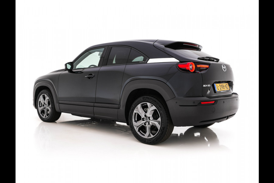 Mazda MX-30 e-SkyActiv 145 Luxury 36 kWh {SoH-92%} (INCL-BTW) *HEATPUMP | PANO | LEATHER-MAZTEX | BOSE-AUDIO | HEAD-UP | ADAPTIVE-CRUISE | BLINDSPOT | FULL-LED | KEYLESS | TOPVIEW | DAB+ | NAVI-FULLMAP | DIGI-COCKPIT | HEATED-SEATS | 18"ALU*