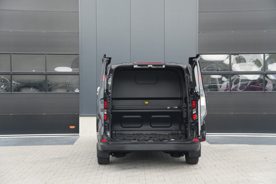 Ford Transit Custom 320 2.0 TDCI L1H1 Trend DC 136pk - 2x Schuif - Stoel/stuurverwarming - Cruise - Navi - Camera - Rijklaar