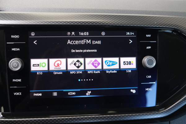 Volkswagen T-Cross 1.0 TSI Life - N.A.P. Airco, Cruise, Navi, Camera, Carplay.