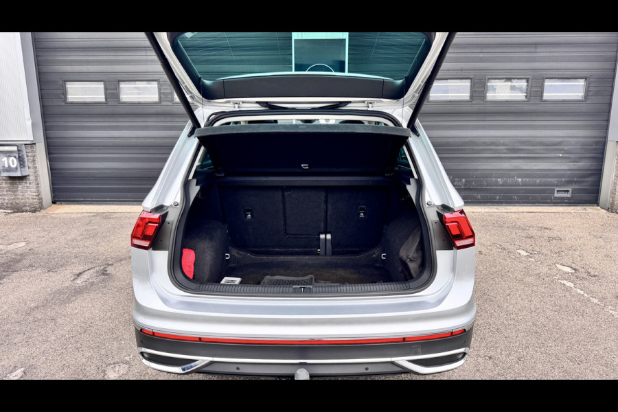 Volkswagen Tiguan 1.5 TSI R-Line Business+ DSG Panoramadak | HUD | Navi