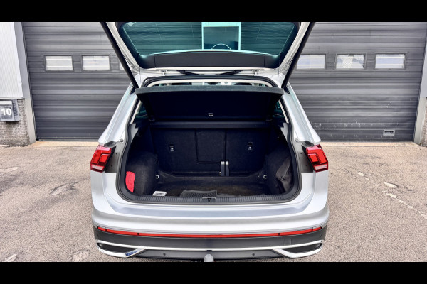 Volkswagen Tiguan 1.5 TSI R-Line Business+ DSG Panoramadak | HUD | Navi