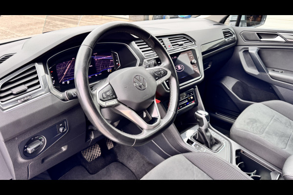 Volkswagen Tiguan 1.5 TSI R-Line Business+ DSG Panoramadak | HUD | Navi