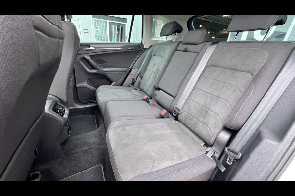 Volkswagen Tiguan 1.5 TSI R-Line Business+ DSG Panoramadak | HUD | Navi