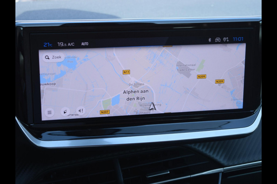 Peugeot e-2008 EV GT 54 kWh SOH 94% | CAMERA MET SENSOREN | NAVI & CARPLAY |