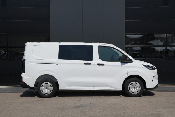Ford Transit Custom 320 2.0 TDCI L1H1 Trend DC 136pk - 2x Schuif - Stoel/stuurverwarming - Cruise - Navi - Camera - Rijklaar