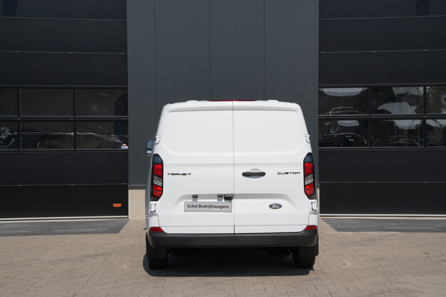 Ford Transit Custom 320 2.0 TDCI L1H1 Trend DC 136pk - 2x Schuif - Stoel/stuurverwarming - Cruise - Navi - Camera - Rijklaar