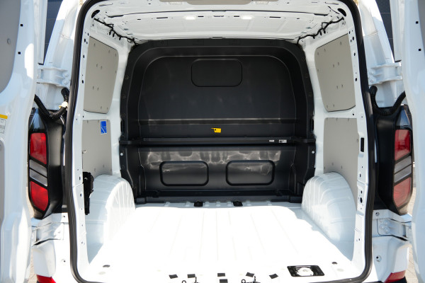 Ford Transit Custom 320 2.0 TDCI L1H1 Trend DC 136pk - 2x Schuif - Stoel/stuurverwarming - Cruise - Navi - Camera - Rijklaar