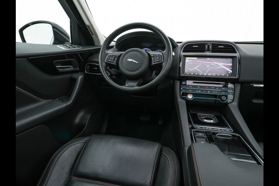 Jaguar F-Pace 2.0 Portfolio AWD 20d Aut. *PANO | LEATHER | XENON | DIGI-COCKPIT | KEYLESS | CAMERA | MERIDIAN-SOUND | HEATED-COMFORTSEATS | NAVI-FULLMAP | SHIFTPADDLES | ECC | PDC | CRUISE | 19''ALU*
