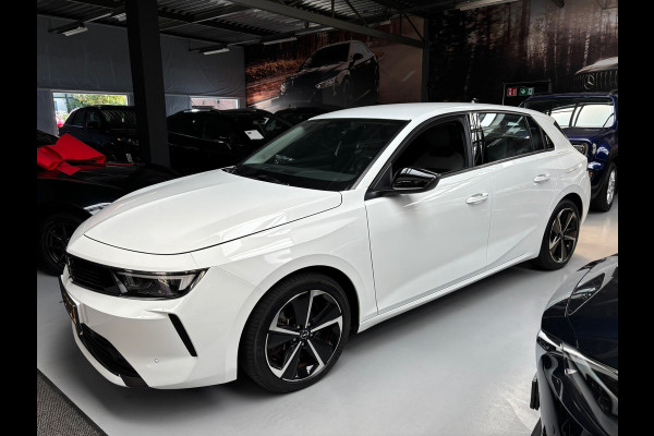 Opel Astra 1.6 Hybrid Edition Carplay