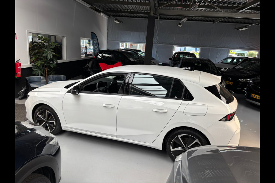 Opel Astra 1.6 Hybrid Edition Carplay