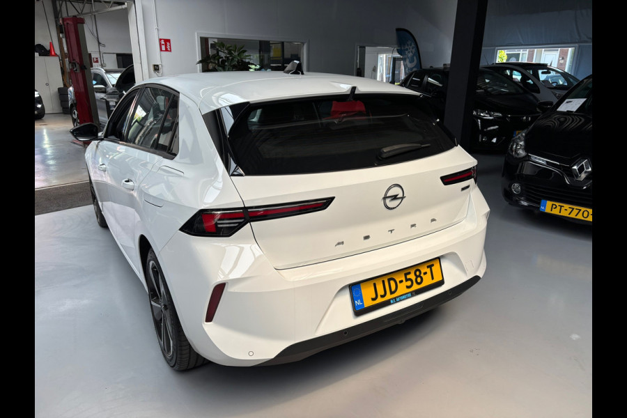 Opel Astra 1.6 Hybrid Edition Carplay