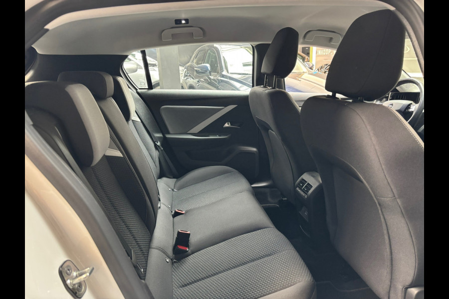 Opel Astra 1.6 Hybrid Edition Carplay