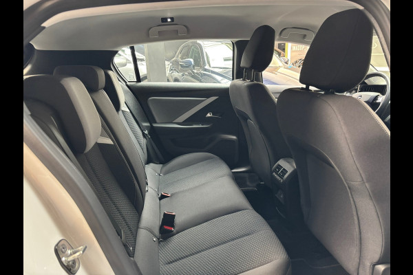 Opel Astra 1.6 Hybrid Edition Carplay