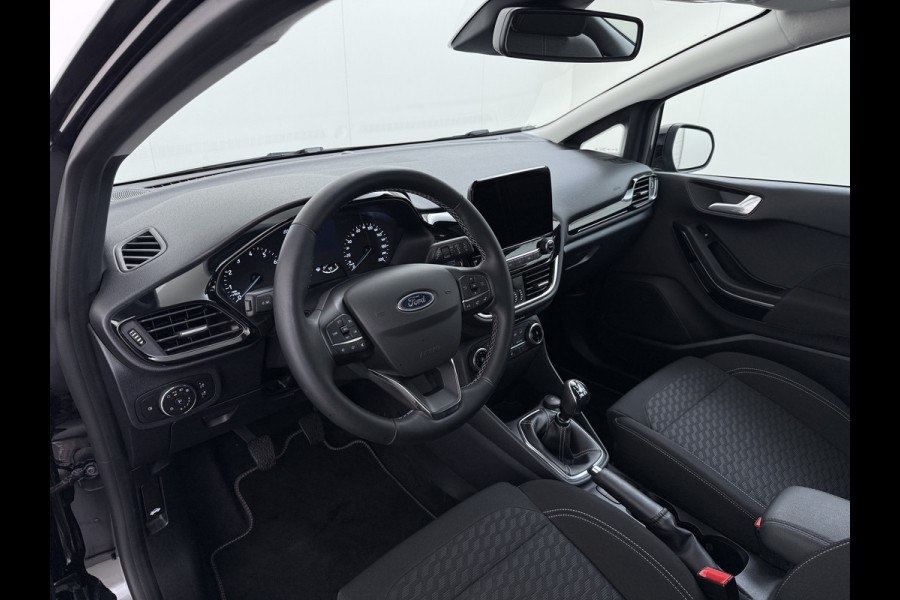 Ford Fiesta 1.0T 124PK Hybrid 5Drs Stuur+Stoel+Voorruitverwarming Navi* Ecc Apple Carplay/Android Auto Cruise Control Pdc Titanium Lmv DAB Bluetooth TCS Lane Assist Keyless € 28.000 nieuw ! Origineel Nederlandse Auto