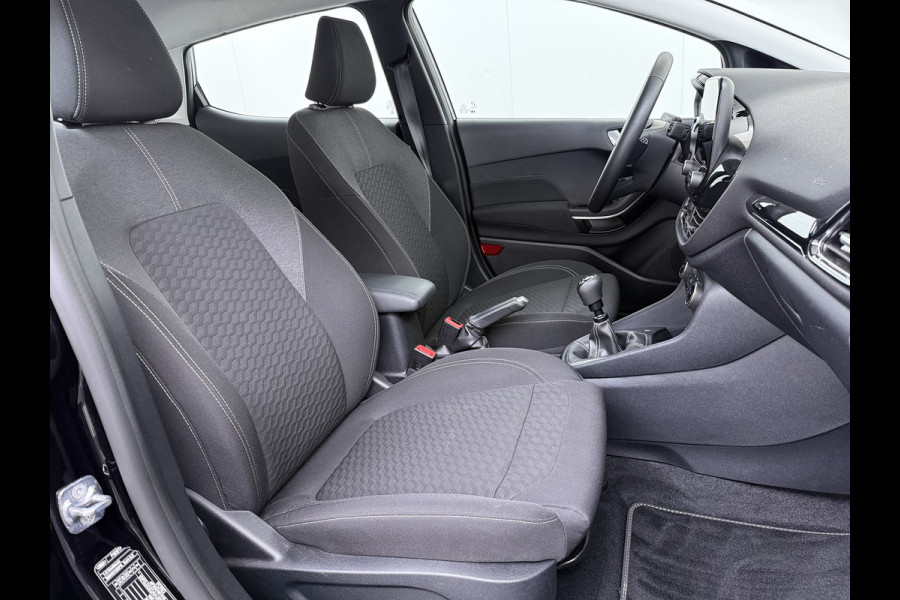 Ford Fiesta 1.0T 124PK Hybrid 5Drs Stuur+Stoel+Voorruitverwarming Navi* Ecc Apple Carplay/Android Auto Cruise Control Pdc Titanium Lmv DAB Bluetooth TCS Lane Assist Keyless € 28.000 nieuw ! Origineel Nederlandse Auto