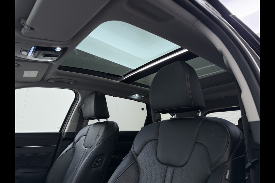 Kia Sorento 1.6T-GDI 265PK 4WD Plugin Hybrid DynamicPlusLine 7-Persoons Panoramadak Leder Trekhaak Adap.Cruise Bose® Stoel+Stuur+Achterbankv Apple Carplay Android Auto DAB Lmv Privacy Glas Led Elek.Stoelen Elek.Achterklep Fabrieksgarantie tot 24-8-2030/150.000KM 1e Eigenaar Dealeronderhouden 1.500KG Trekgewicht Origineel Nederlandse Auto