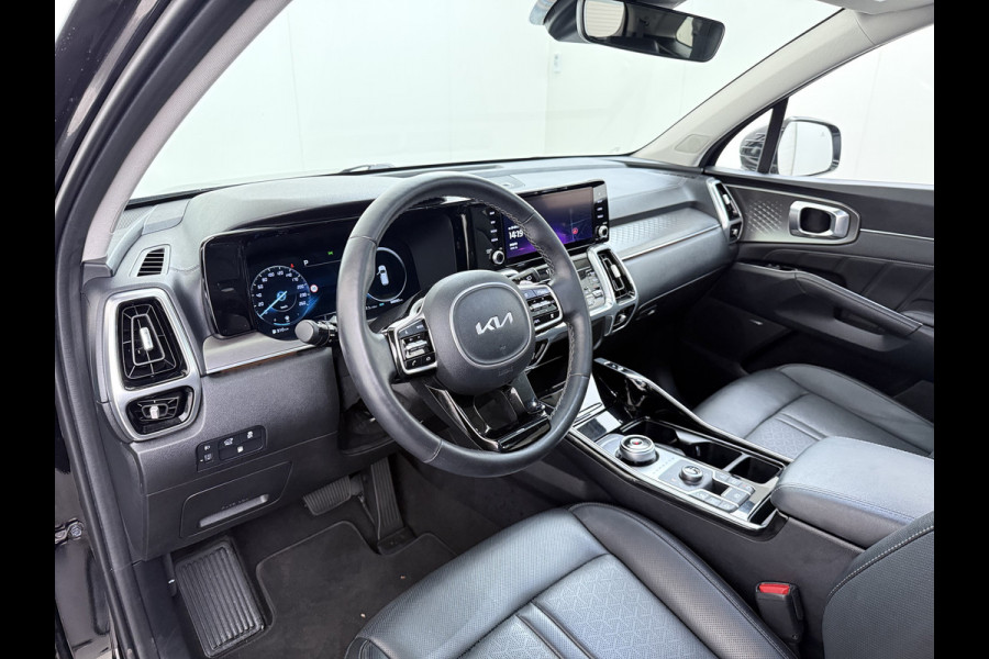 Kia Sorento 1.6T-GDI 265PK 4WD Plugin Hybrid DynamicPlusLine 7-Persoons Panoramadak Leder Trekhaak Adap.Cruise Bose® Stoel+Stuur+Achterbankv Apple Carplay Android Auto DAB Lmv Privacy Glas Led Elek.Stoelen Elek.Achterklep Fabrieksgarantie tot 24-8-2030/150.000KM 1e Eigenaar Dealeronderhouden 1.500KG Trekgewicht Origineel Nederlandse Auto