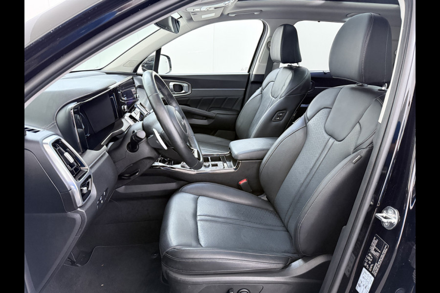 Kia Sorento 1.6T-GDI 265PK 4WD Plugin Hybrid DynamicPlusLine 7-Persoons Panoramadak Leder Trekhaak Adap.Cruise Bose® Stoel+Stuur+Achterbankv Apple Carplay Android Auto DAB Lmv Privacy Glas Led Elek.Stoelen Elek.Achterklep Fabrieksgarantie tot 24-8-2030/150.000KM 1e Eigenaar Dealeronderhouden 1.500KG Trekgewicht Origineel Nederlandse Auto