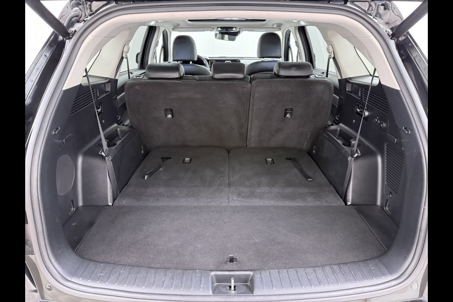 Kia Sorento 1.6T-GDI 265PK 4WD Plugin Hybrid DynamicPlusLine 7-Persoons Panoramadak Leder Trekhaak Adap.Cruise Bose® Stoel+Stuur+Achterbankv Apple Carplay Android Auto DAB Lmv Privacy Glas Led Elek.Stoelen Elek.Achterklep Fabrieksgarantie tot 24-8-2030/150.000KM 1e Eigenaar Dealeronderhouden 1.500KG Trekgewicht Origineel Nederlandse Auto