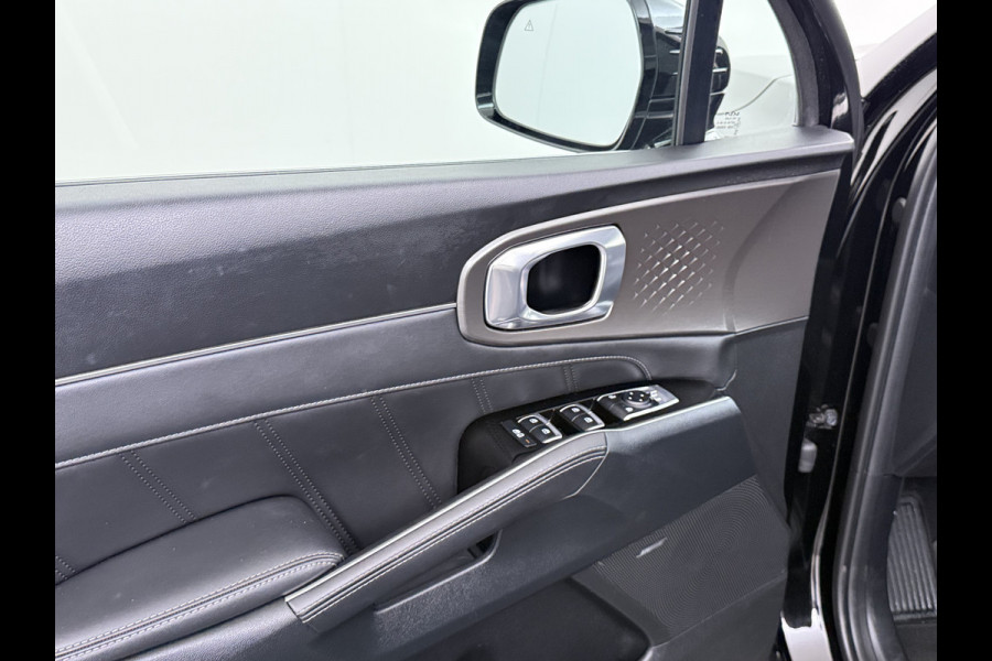Kia Sorento 1.6T-GDI 265PK 4WD Plugin Hybrid DynamicPlusLine 7-Persoons Panoramadak Leder Trekhaak Adap.Cruise Bose® Stoel+Stuur+Achterbankv Apple Carplay Android Auto DAB Lmv Privacy Glas Led Elek.Stoelen Elek.Achterklep Fabrieksgarantie tot 24-8-2030/150.000KM 1e Eigenaar Dealeronderhouden 1.500KG Trekgewicht Origineel Nederlandse Auto