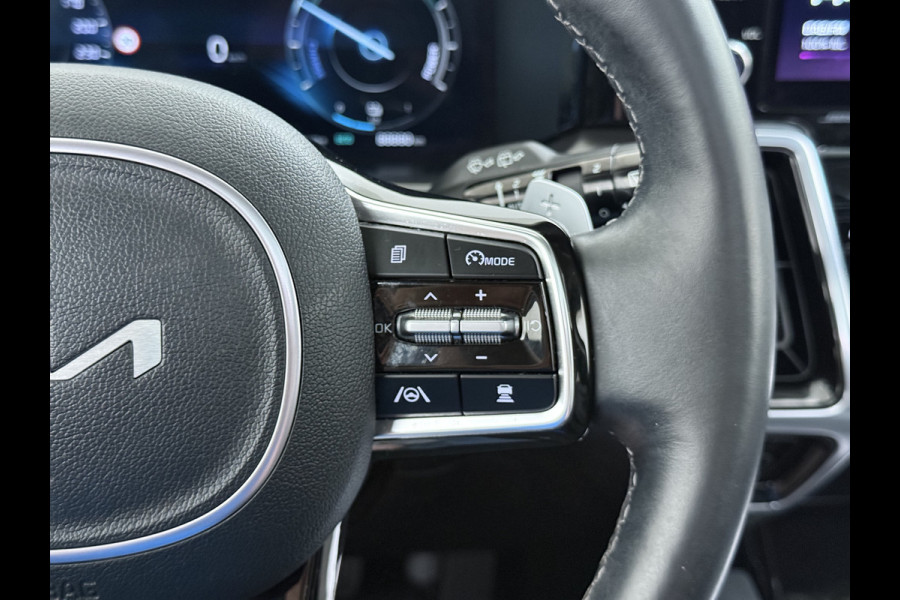 Kia Sorento 1.6T-GDI 265PK 4WD Plugin Hybrid DynamicPlusLine 7-Persoons Panoramadak Leder Trekhaak Adap.Cruise Bose® Stoel+Stuur+Achterbankv Apple Carplay Android Auto DAB Lmv Privacy Glas Led Elek.Stoelen Elek.Achterklep Fabrieksgarantie tot 24-8-2030/150.000KM 1e Eigenaar Dealeronderhouden 1.500KG Trekgewicht Origineel Nederlandse Auto