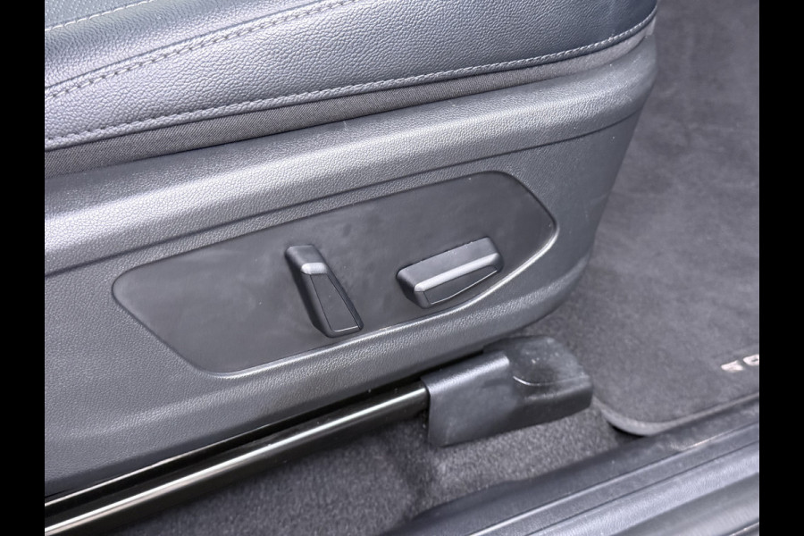 Kia Sorento 1.6T-GDI 265PK 4WD Plugin Hybrid DynamicPlusLine 7-Persoons Panoramadak Leder Trekhaak Adap.Cruise Bose® Stoel+Stuur+Achterbankv Apple Carplay Android Auto DAB Lmv Privacy Glas Led Elek.Stoelen Elek.Achterklep Fabrieksgarantie tot 24-8-2030/150.000KM 1e Eigenaar Dealeronderhouden 1.500KG Trekgewicht Origineel Nederlandse Auto